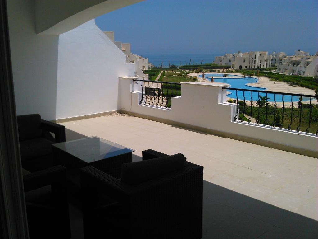 Three-Bedroom Apartment At Louly Beach Resort Ain Sukhna Eksteriør billede